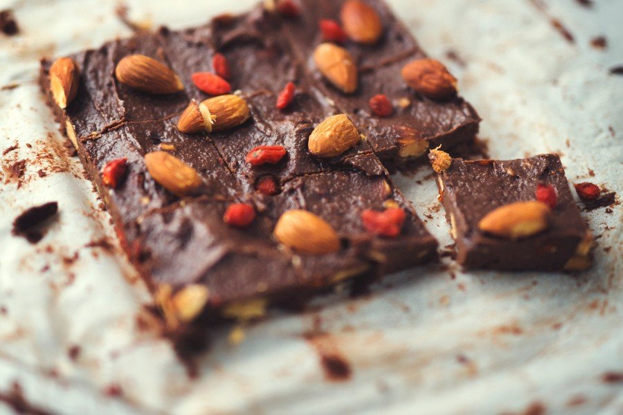 Roasted Almond and Goji Berry Chocolate Fudge