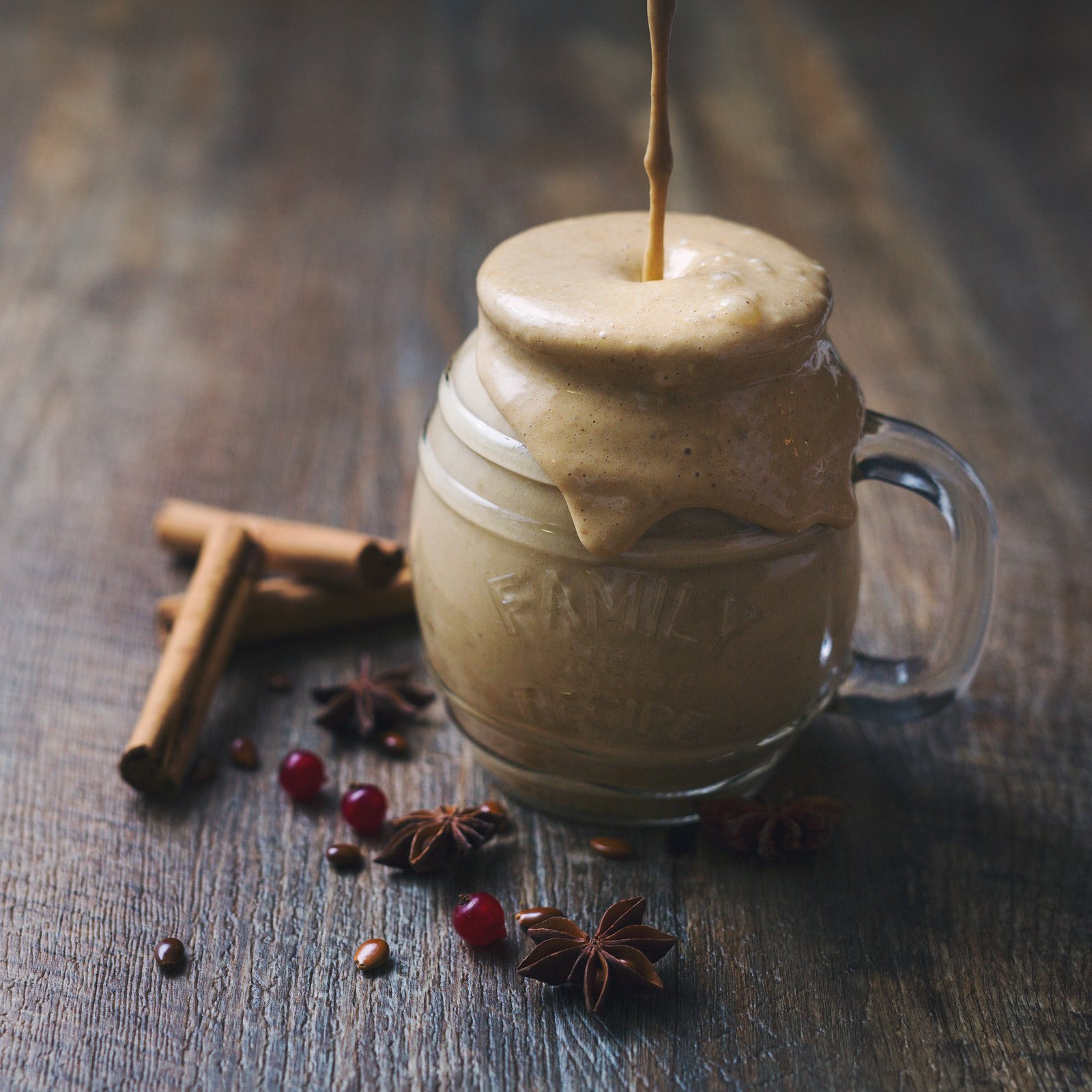 Breakfast Gingerbread Smoothie (Vegan)