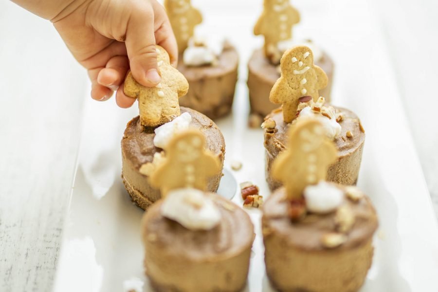 Raw Vegan Gingerbread Mini Cheesecakes