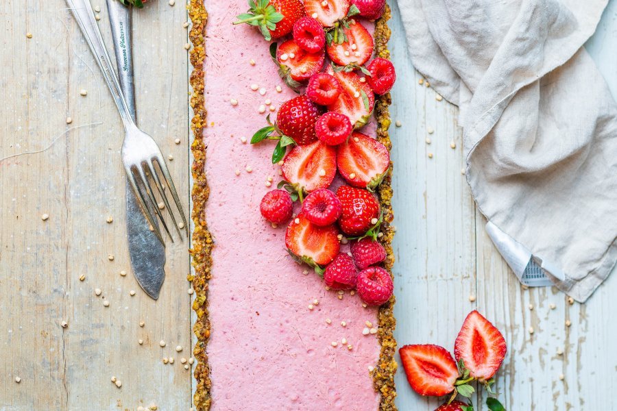 No Bake Vegan Strawberry Long Tart. No Cashews, No Coconut