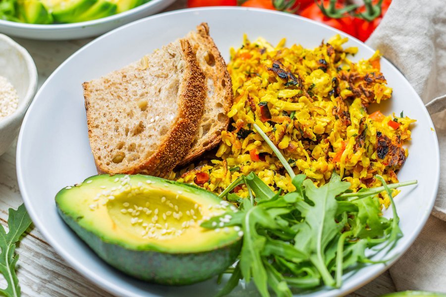 Easy Scrambled Tofu: Only 5 Ingredients