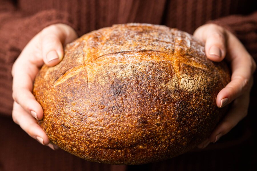 Does gluten affect hormone balance?