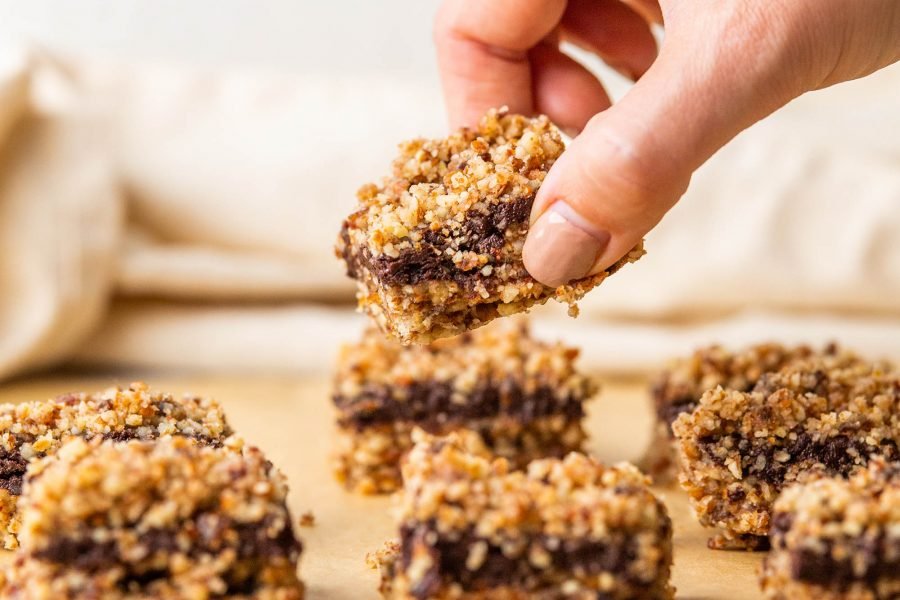 Easy Vegan Chocolate Pecan Crumble Bars