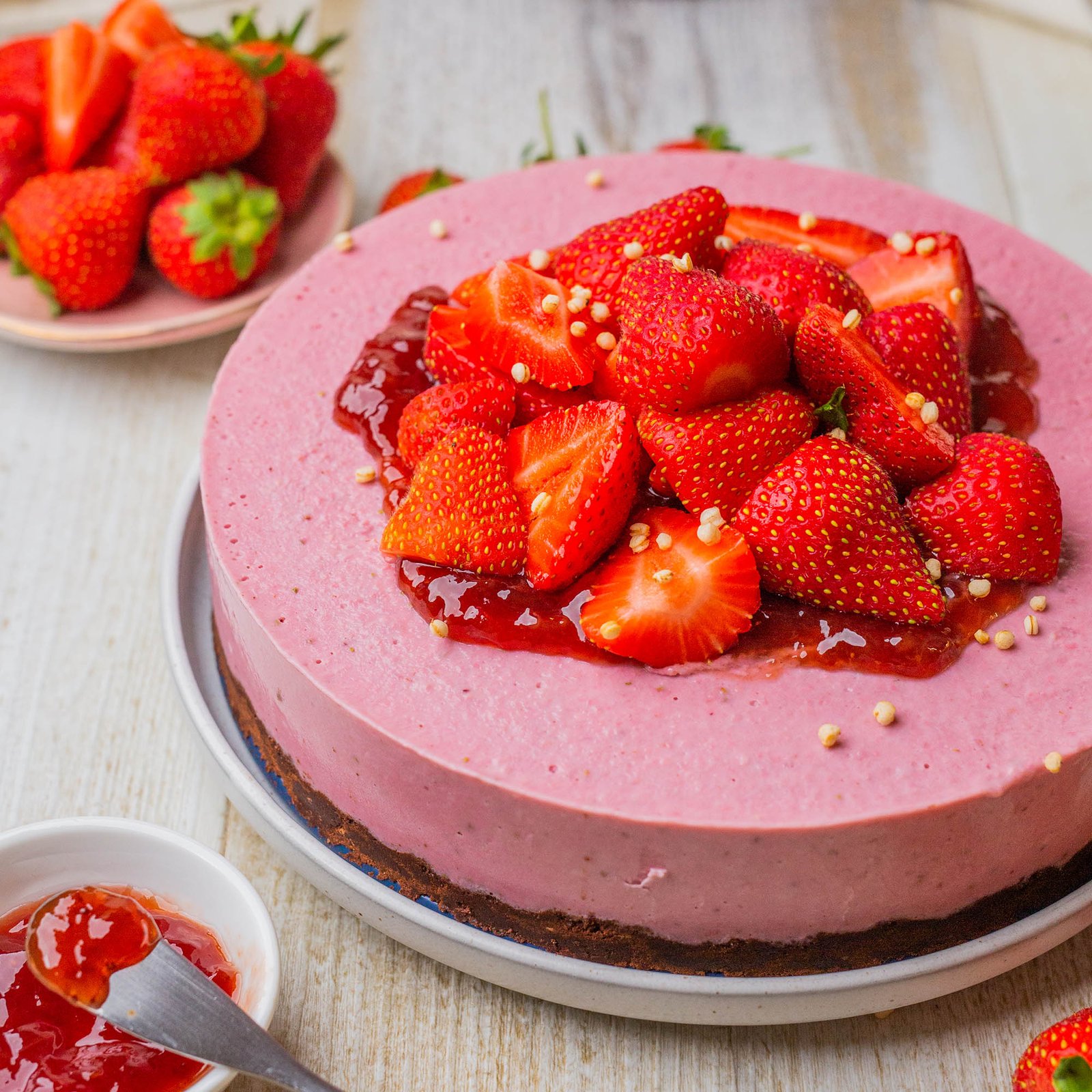 Raw Vegan Strawberry Cheesecake with Chocolate Base